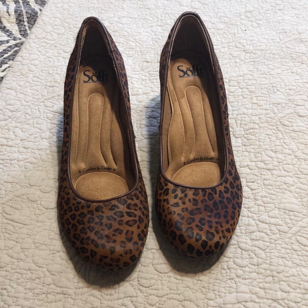 NWT Söfft leopard print heels
